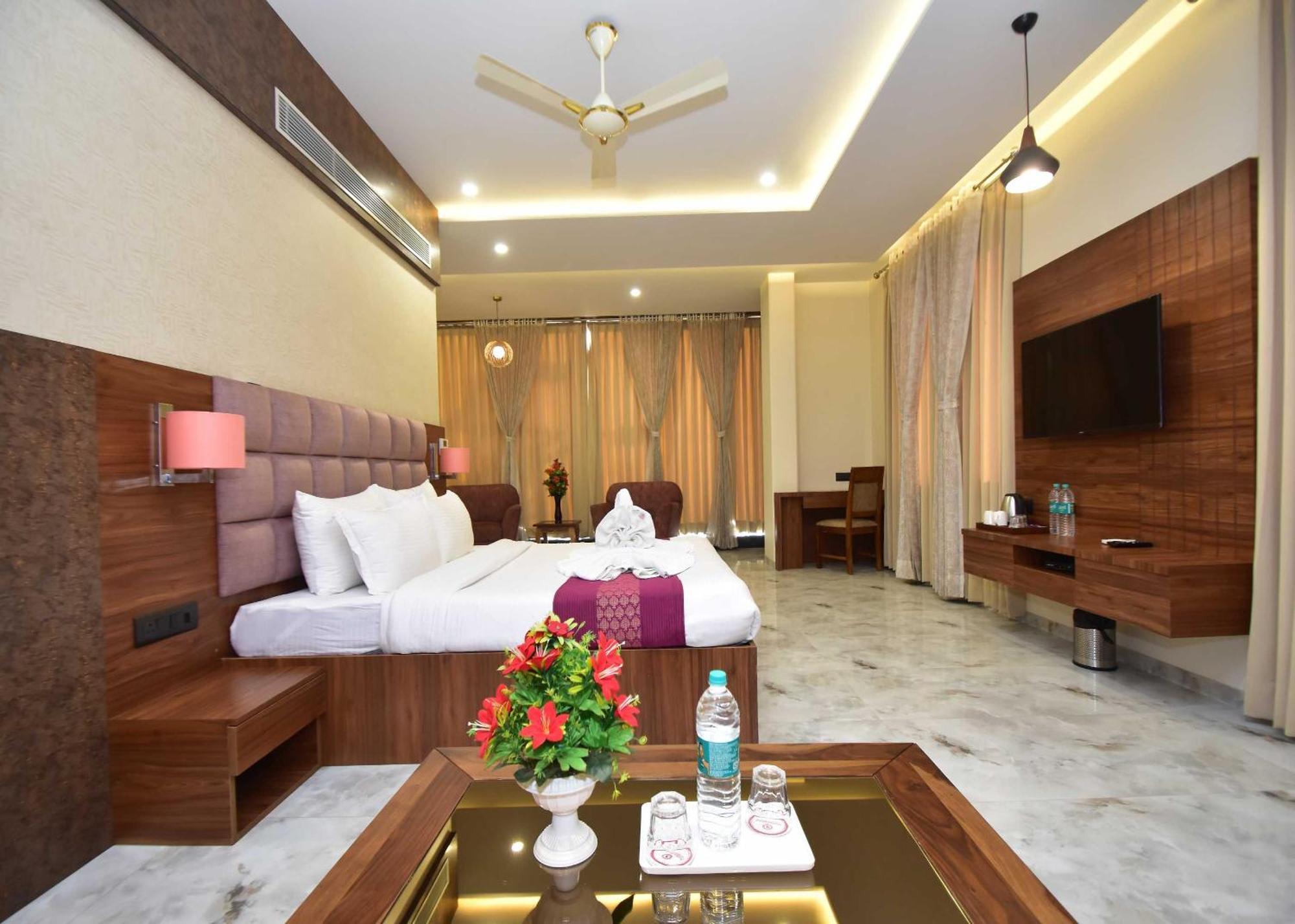 Hotel Shyamleela Khātu Kültér fotó