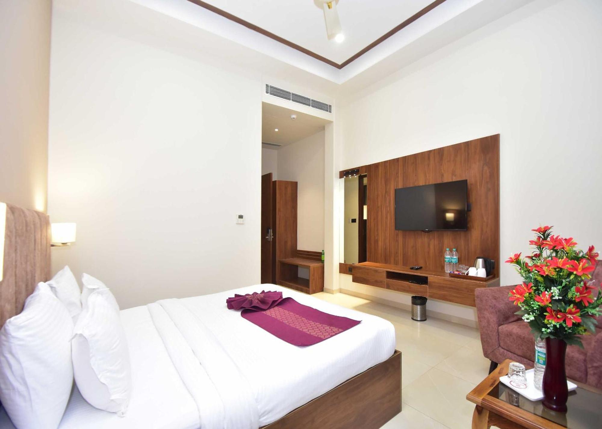 Hotel Shyamleela Khātu Kültér fotó