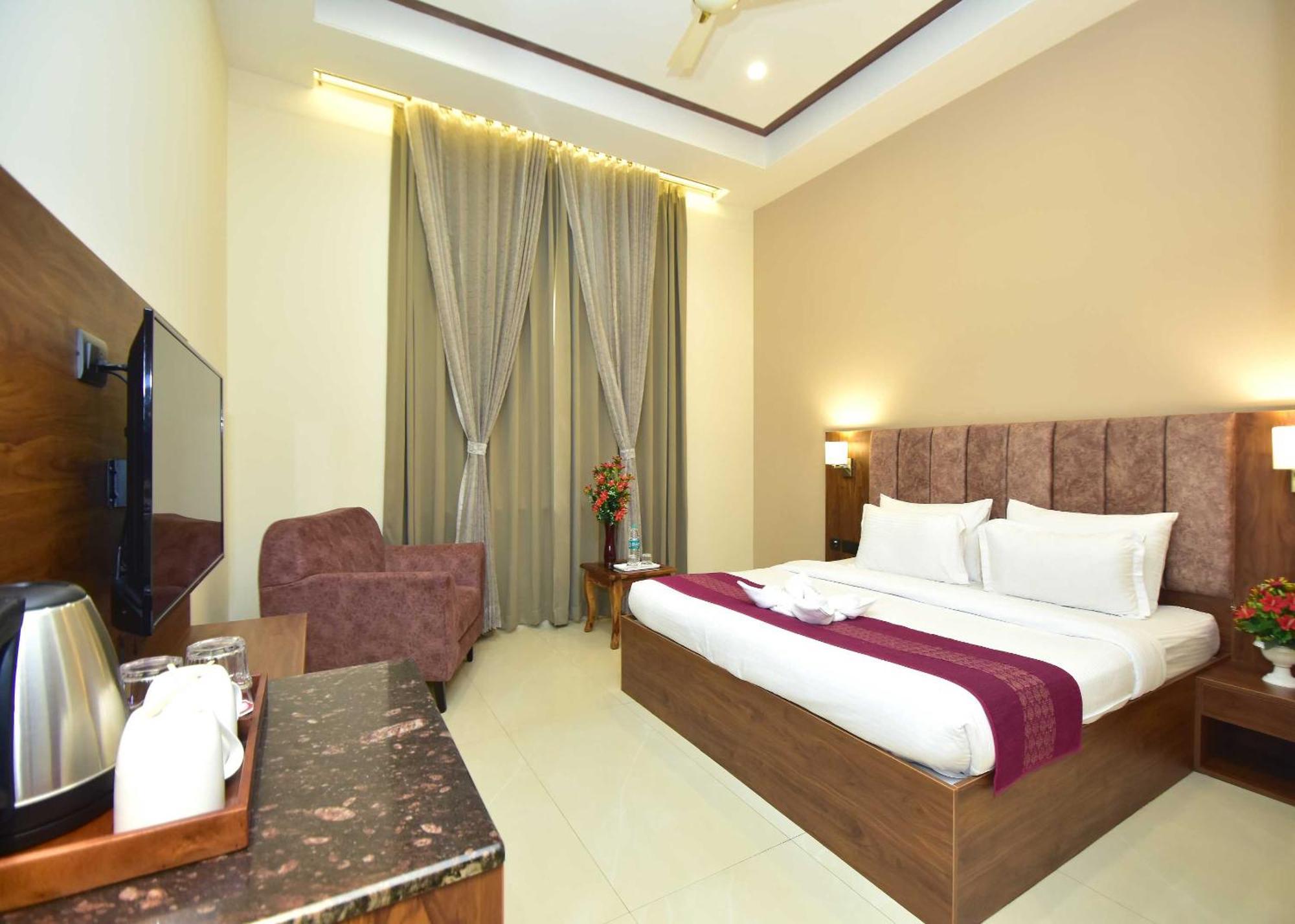 Hotel Shyamleela Khātu Kültér fotó