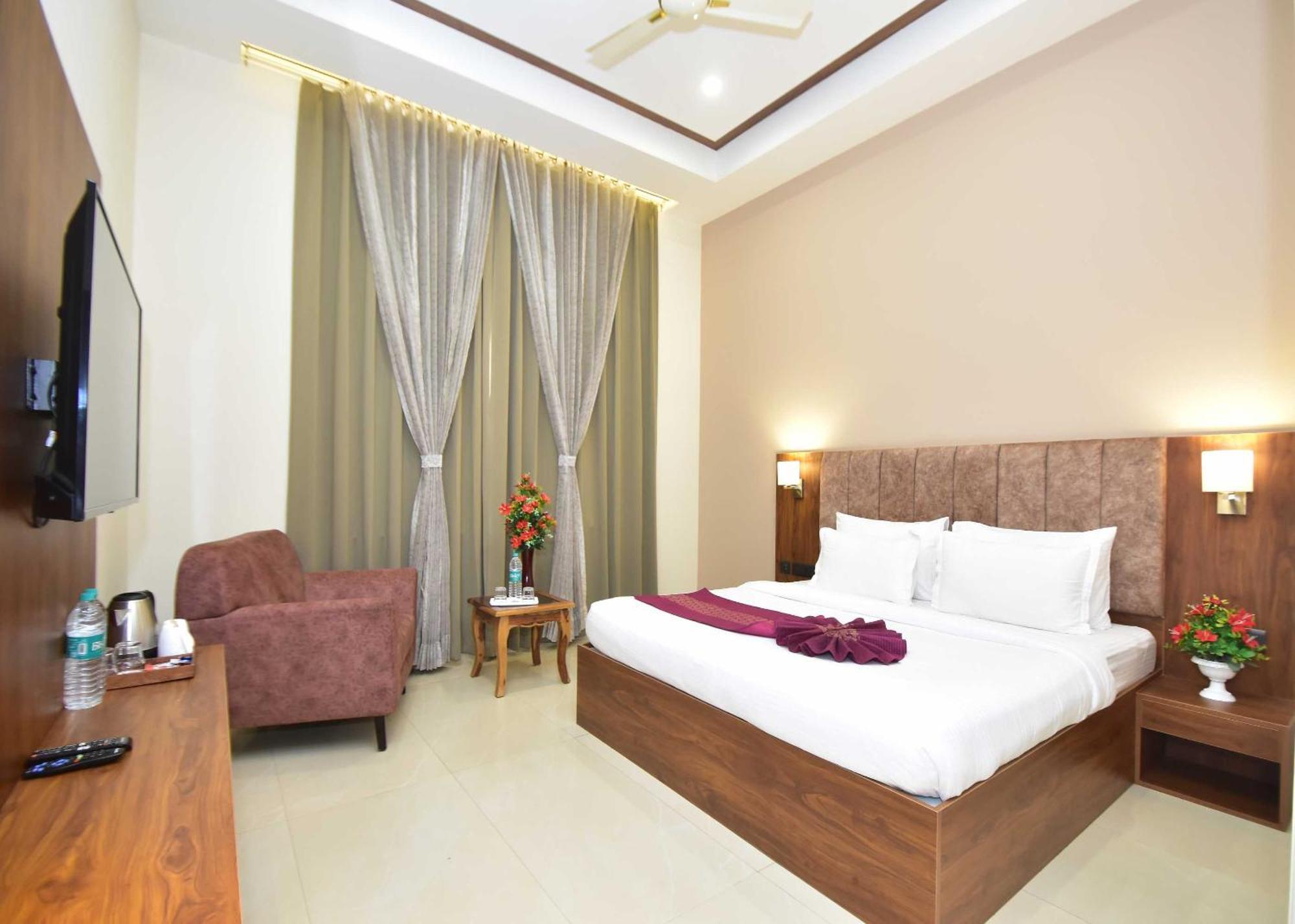 Hotel Shyamleela Khātu Kültér fotó