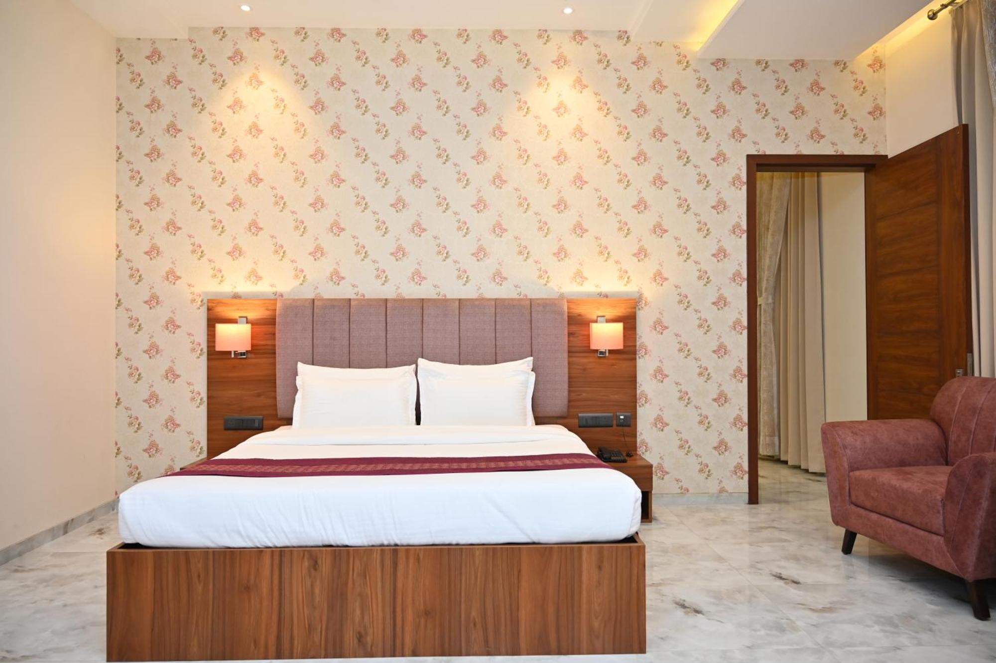 Hotel Shyamleela Khātu Kültér fotó