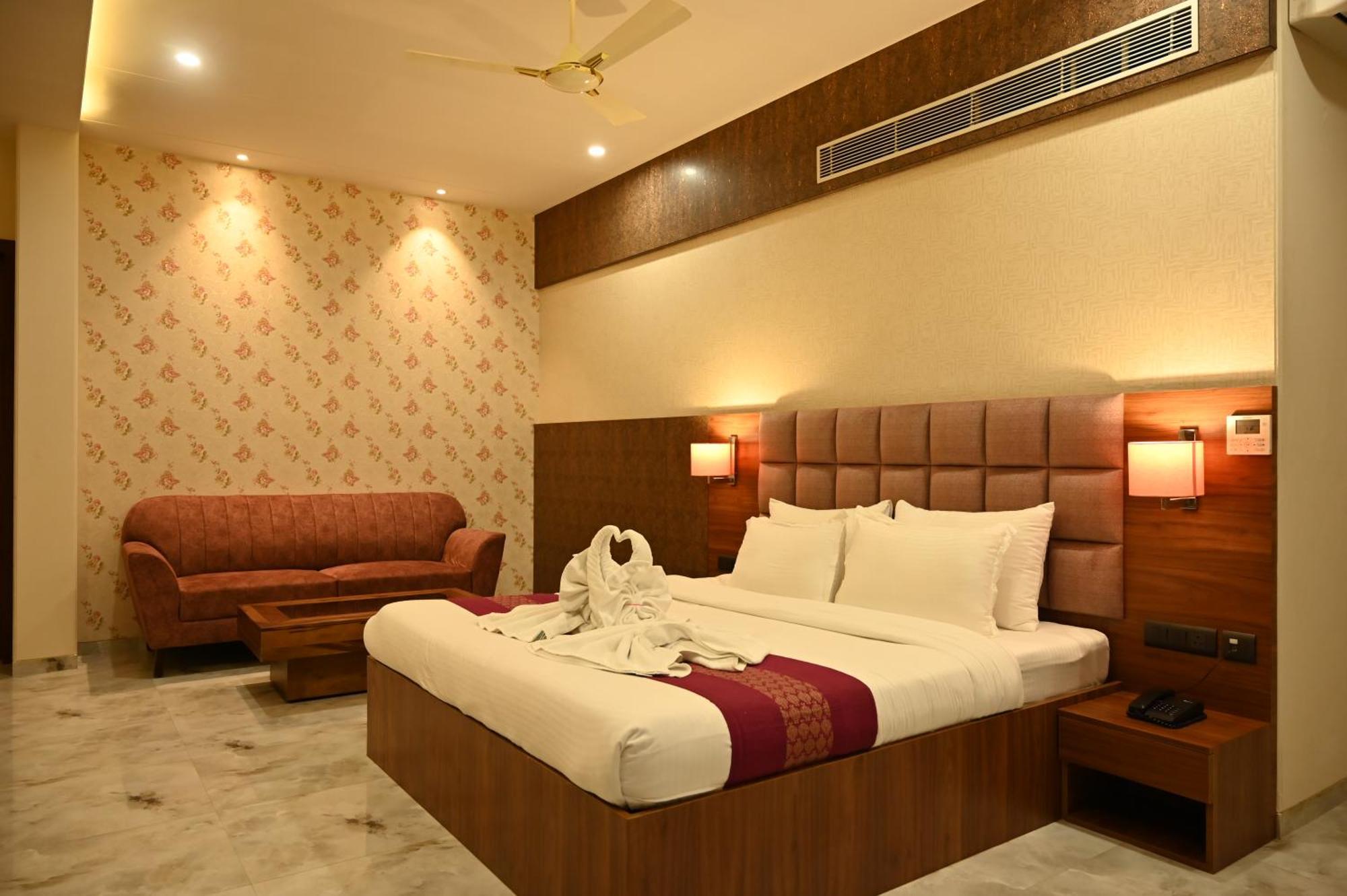 Hotel Shyamleela Khātu Kültér fotó