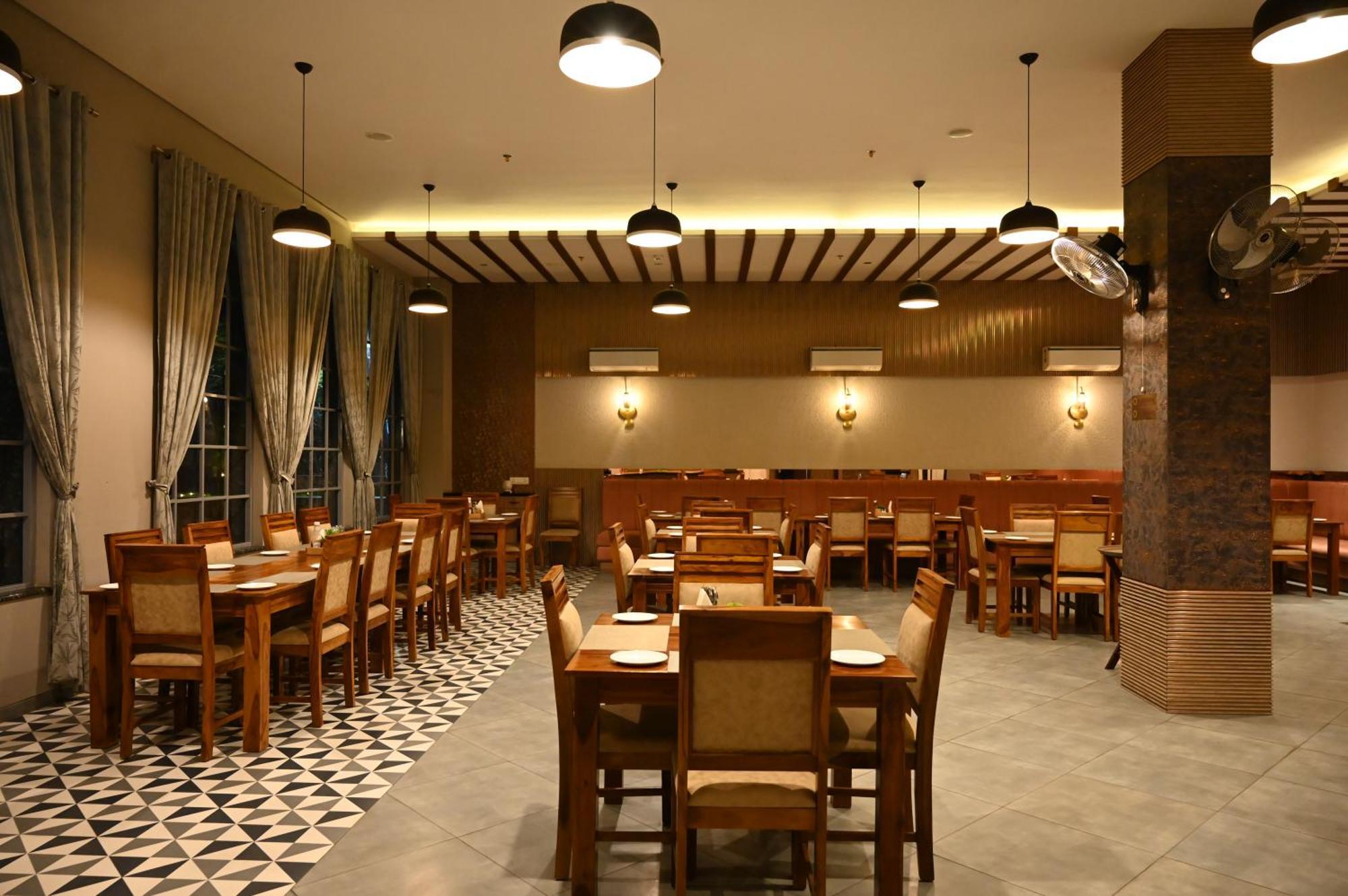 Hotel Shyamleela Khātu Kültér fotó