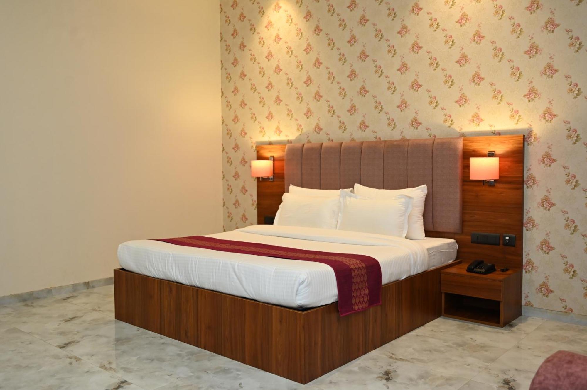 Hotel Shyamleela Khātu Kültér fotó