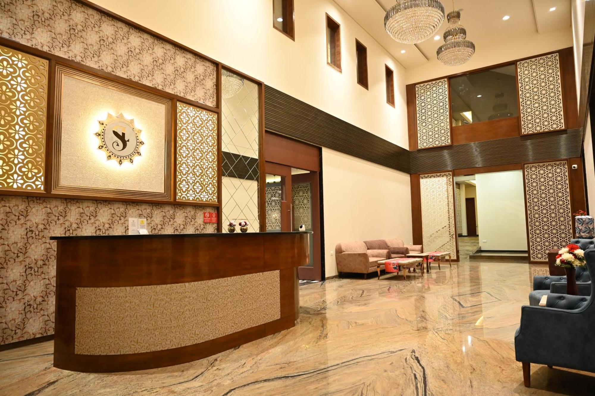 Hotel Shyamleela Khātu Kültér fotó