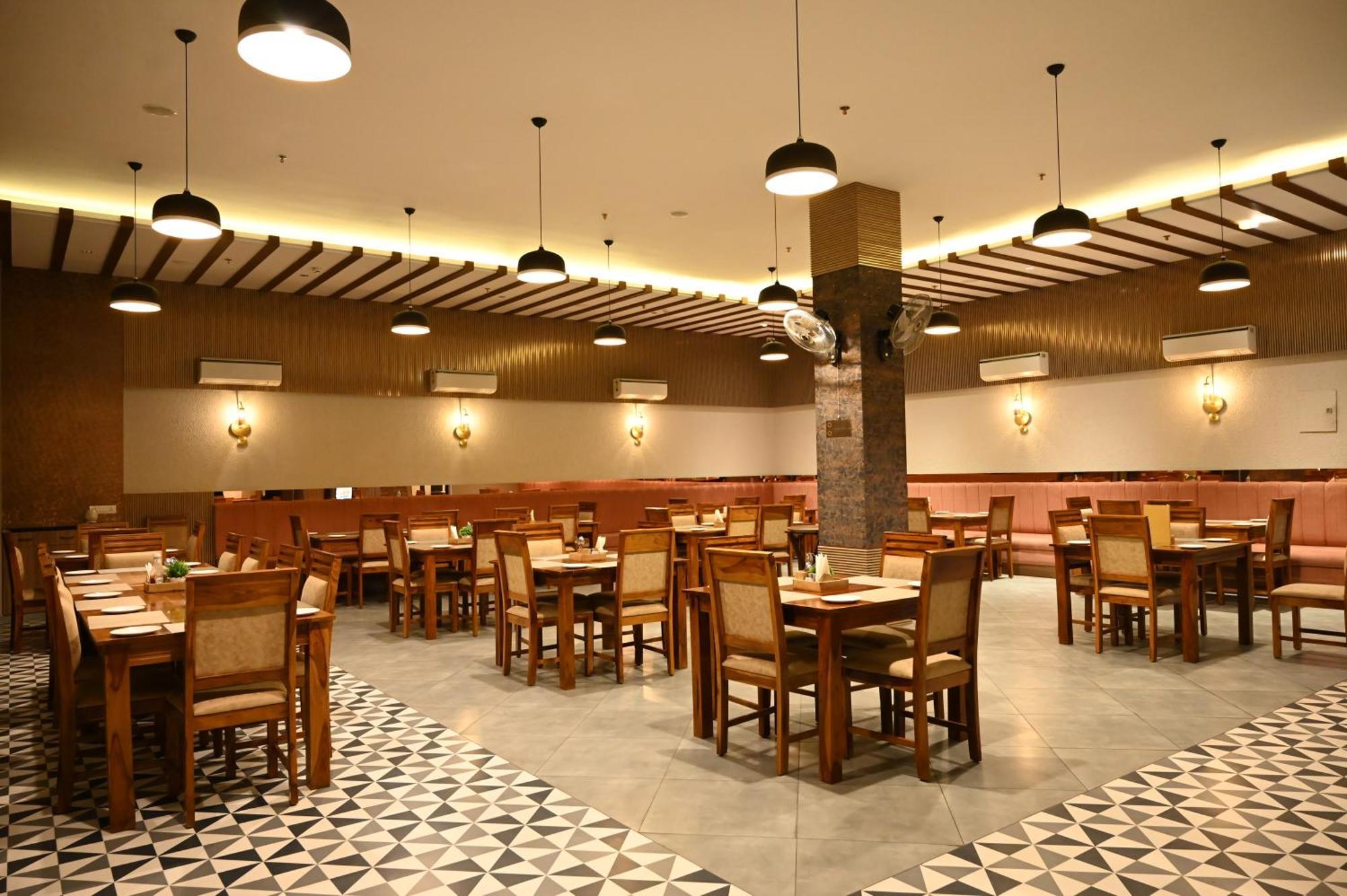 Hotel Shyamleela Khātu Kültér fotó