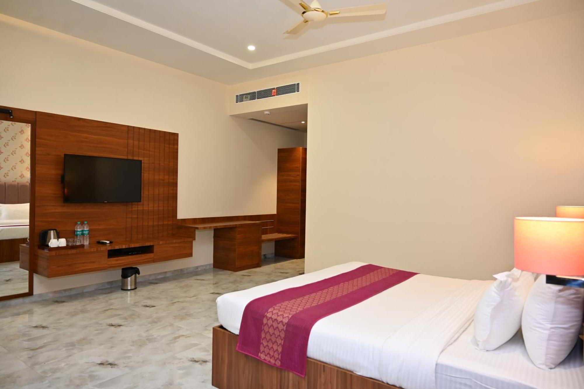 Hotel Shyamleela Khātu Kültér fotó