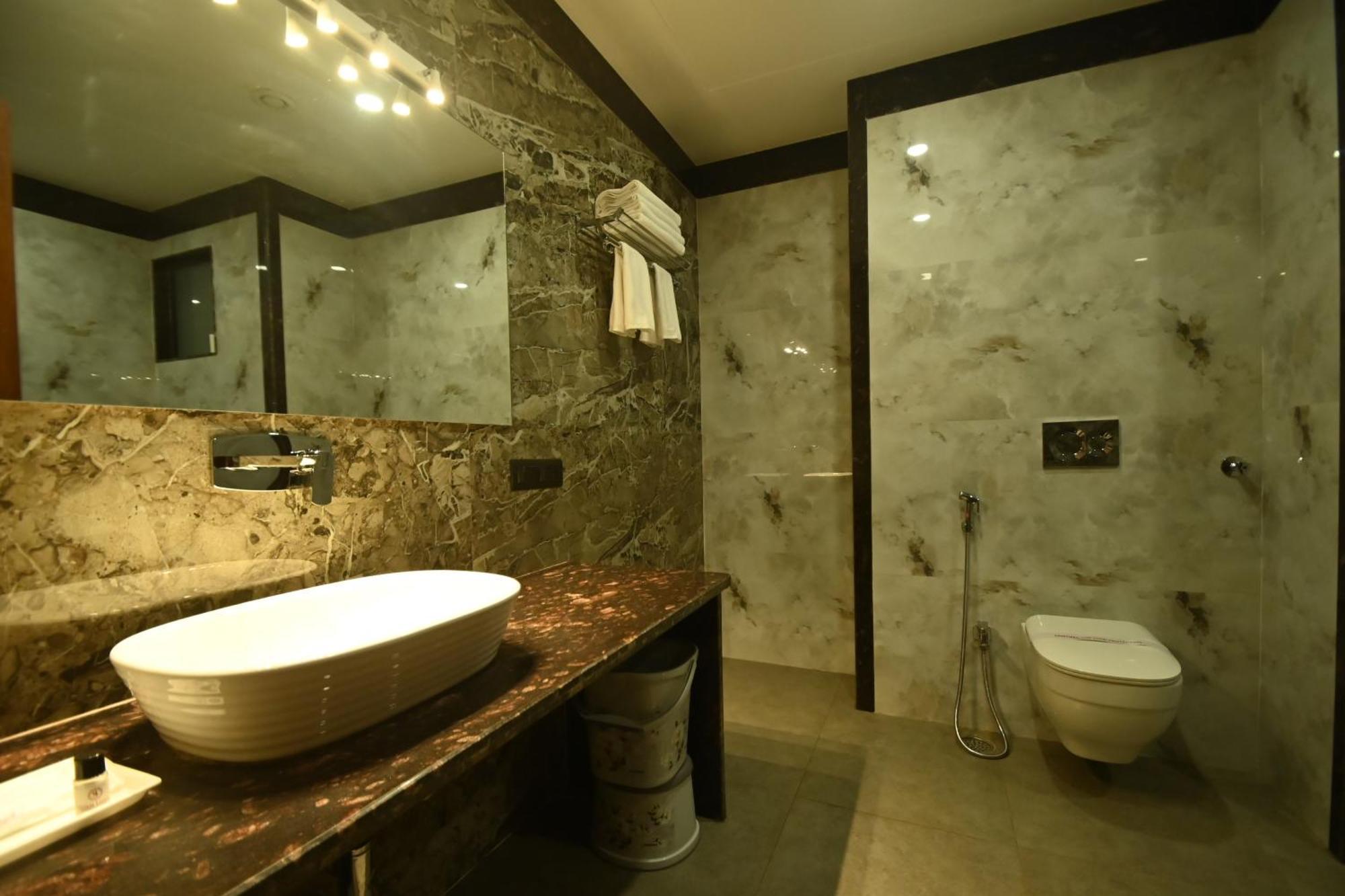 Hotel Shyamleela Khātu Kültér fotó